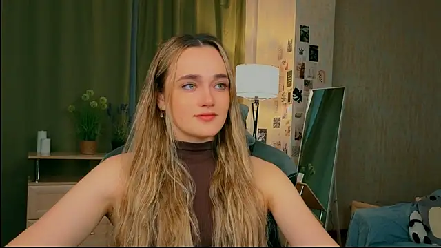 Snapshot of earthfantasyy chatting on 07-17-26, 03:59 earthfantasyy online show from 07-17-26, 03:59
