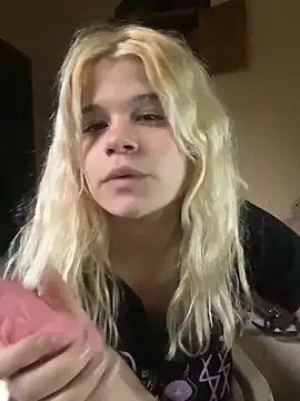 lolitacoreee online show from 06-18-26, 07:41