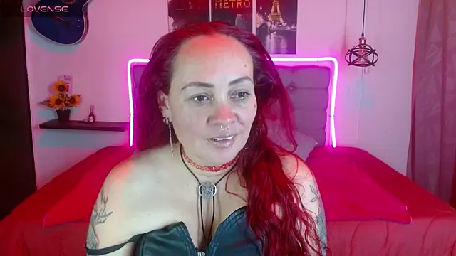 Snapshot of Cris_suitexx chatting on 06-14-26, 03:46 Cris suitexx online show from 06-14-26, 03:46