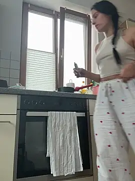 MisssMiaaa17 online show from 07-06-26, 07:48