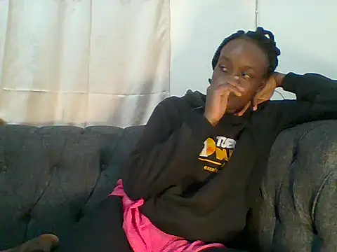 Snapshot of Sexylov25 chatting on 06-14-26, 08:32 Sexylov25 online show from 06-14-26, 08:32