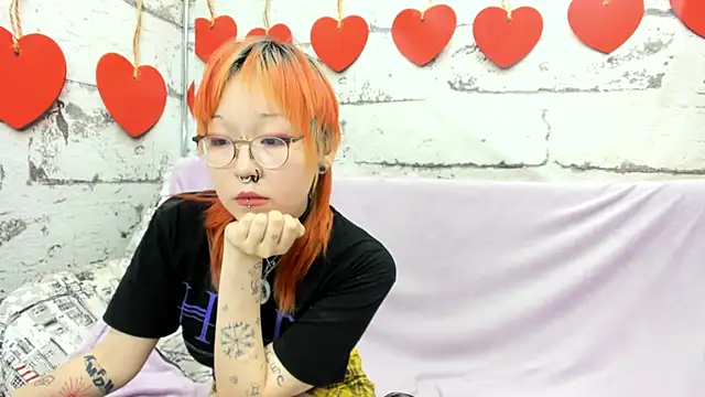 Snapshot of Cute__Kiko chatting on 06-15-26, 02:45 Cute Kiko online show from 06-15-26, 02:45