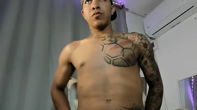 Snapshot of Realking_hot chatting on 06-18-26, 12:09 Realking hot online show from 06-18-26, 12:09