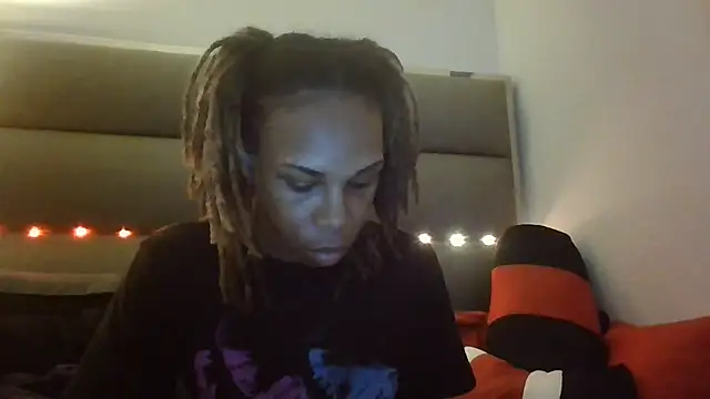 Opal Rainbow online show from 11-18-25, 12:04