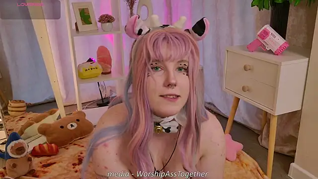 Snapshot of Candy-yeah chatting on 08-01-26, 01:14 Candy-yeah online show from 08-01-26, 01:14