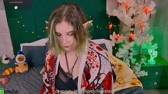 Snapshot of Candy-yeah chatting on 06-18-26, 01:15 Candy-yeah online show from 06-18-26, 01:15