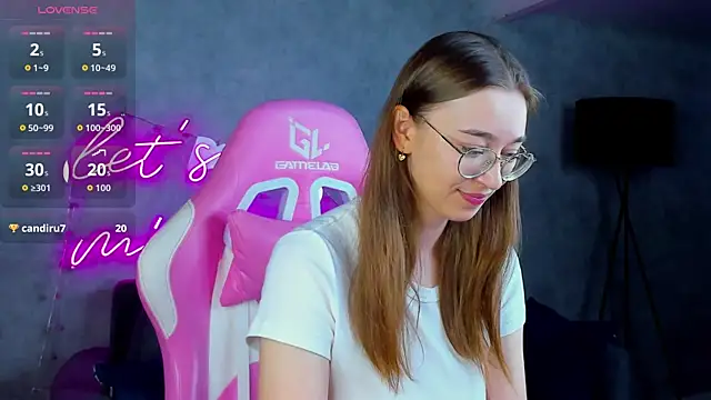 Lucy Green online show from 06-27-26, 01:11
