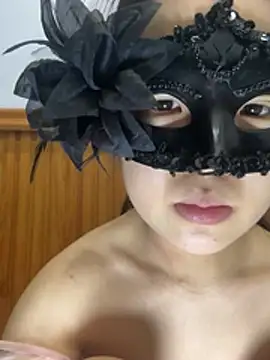 Snapshot of YI_YUKI chatting on 06-16-26, 04:29 YI YUKI online show from 06-16-26, 04:29