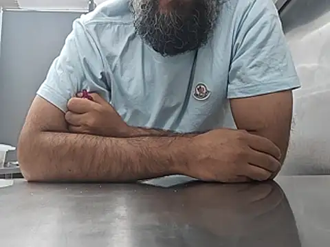 brownskinbull1 online show from 07-15-26, 01:29