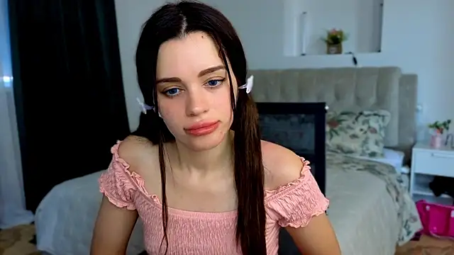Little cuti1e online show from 06-29-26, 10:11