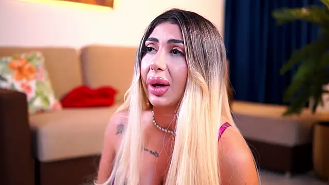 LucyyRosse online show from 08-02-26, 08:23