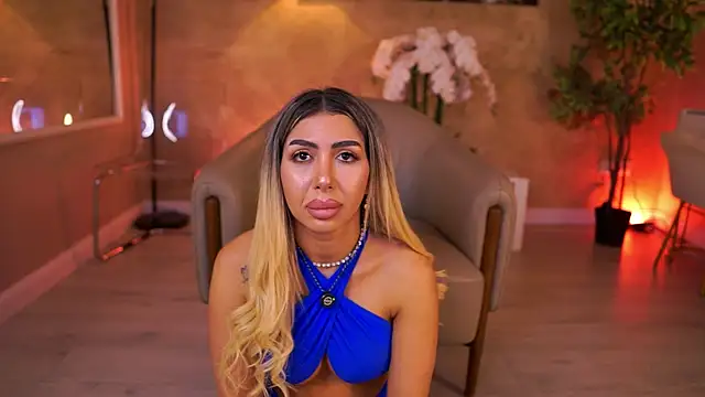LucyyRosse online show from 06-19-26, 08:20