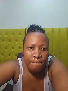 THICKCHARMAxxx28 online show from 06-15-26, 08:30