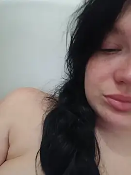 Snapshot of LoveVixen_LoveWolf chatting on 07-08-26, 01:12 LoveVixen LoveWolf online show from 07-08-26, 01:12