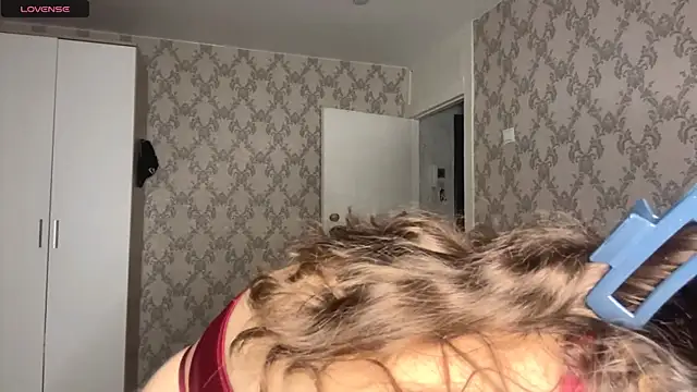 SweetEmber  online show from 06-30-26, 04:01