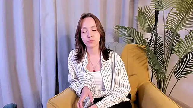 AlexaPlavnik online show from 06-17-26, 02:05