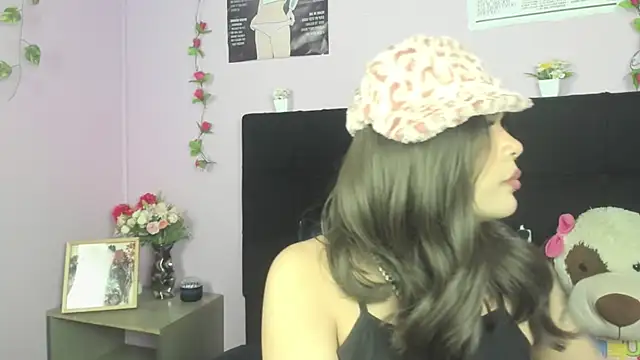 Makii XOXO online show from 07-10-26, 08:09