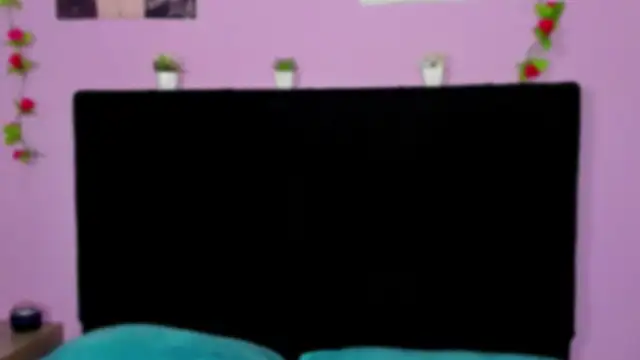 Makii XOXO online show from 06-27-26, 11:44