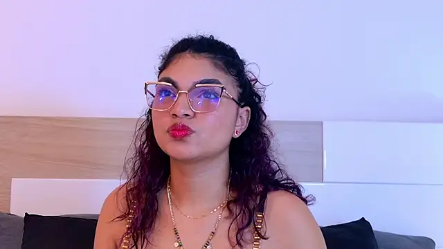 MelodyAlvarez online show from 06-30-26, 11:10