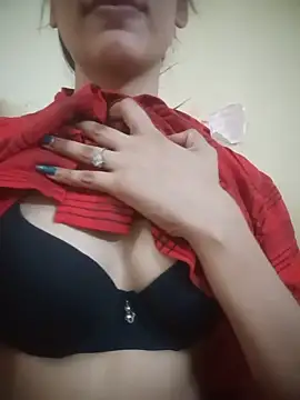Sara 910 online show from 06-20-26, 07:46