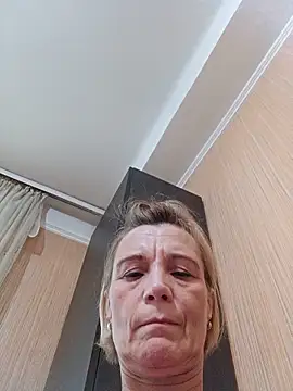 Kriss-Miss-Kiss online show from 06-16-26, 03:12