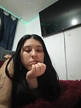 calicamw online show from 06-17-26, 02:33