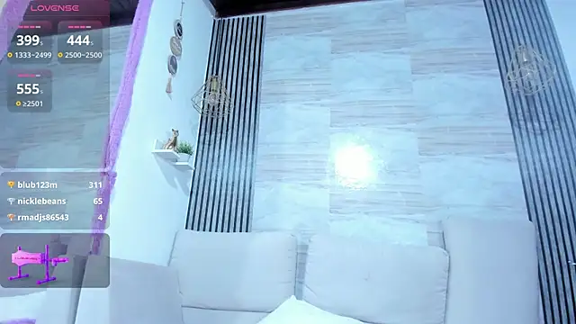 Snapshot of Tyra_pettite chatting on 07-14-26, 02:05 Tyra pettite online show from 07-14-26, 02:05