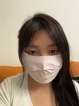 yiyi-love online show from 06-16-26, 02:17