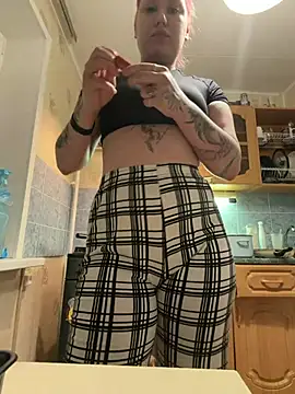FoxyLia online show from 06-16-26, 07:58