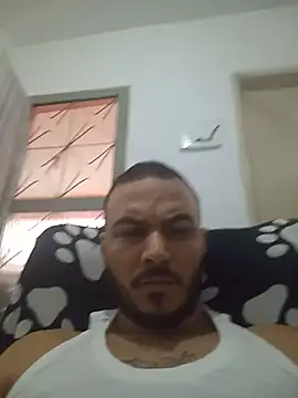 Edneishenrique online show from 06-25-26, 06:02