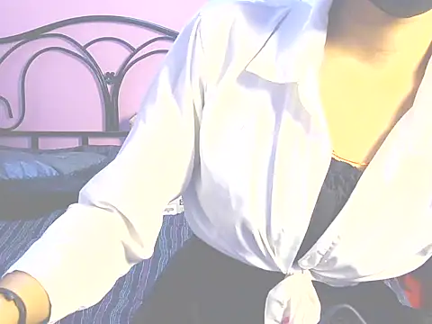 Snapshot of sassy_kashish chatting on 07-08-26, 10:27 sassy kashish online show from 07-08-26, 10:27