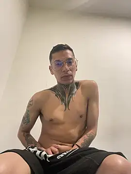 alejoggg1 online show from 06-16-26, 09:09