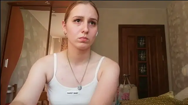 Snapshot of LeighaGreenley chatting on 06-22-26, 02:47 LeighaGreenley online show from 06-22-26, 02:47