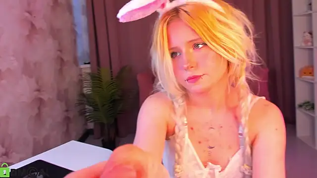 kikipeach online show from 07-04-26, 12:21