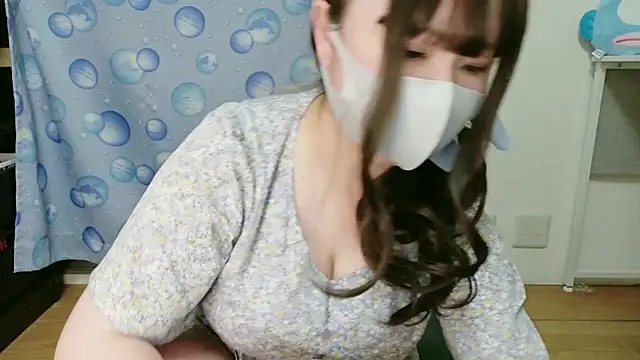 Snapshot of --kanna-- chatting on 07-10-26, 03:45 --kanna-- online show from 07-10-26, 03:45