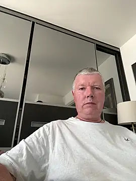 Snapshot of cumboy chatting on 06-22-26, 12:24 cumboy online show from 06-22-26, 12:24