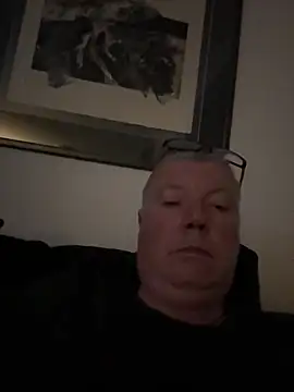 Snapshot of cumboy chatting on 06-21-26, 10:59 cumboy online show from 06-21-26, 10:59
