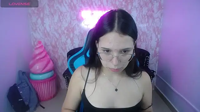 Snapshot of Lia_Rose_ch chatting on 07-11-26, 03:07 Lia Rose ch online show from 07-11-26, 03:07