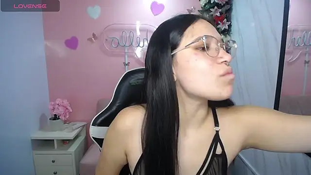 Snapshot of Lia_Rose_ch chatting on 08-01-26, 03:04 Lia Rose ch online show from 08-01-26, 03:04