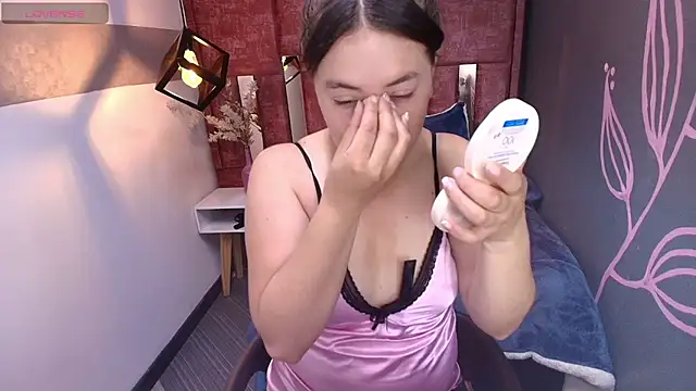 Snapshot of Abby__Smith___ chatting on 06-25-26, 06:35 Abby Smith online show from 06-25-26, 06:35
