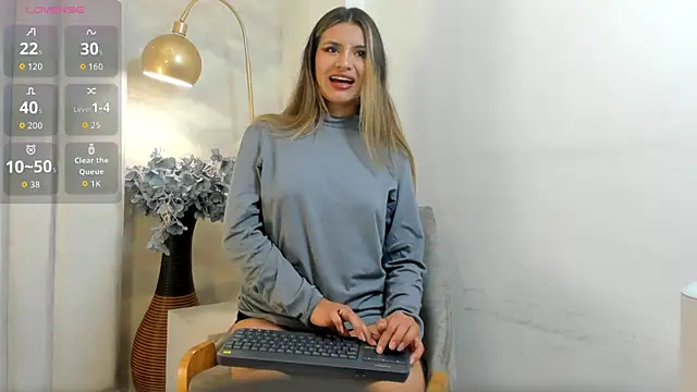 megan glow  online show from 06-30-26, 01:11