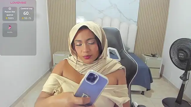 Maissa nakier online show from 06-22-26, 01:44