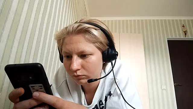 JennyShortcut online show from 06-18-26, 12:43