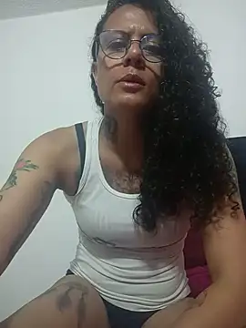 Snapshot of Claro_de_Luna chatting on 06-20-26, 12:48 Claro de Luna online show from 06-20-26, 12:48