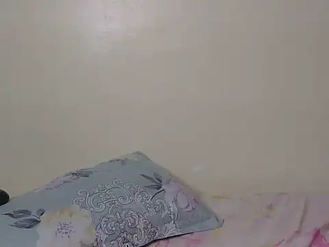 Tifa amaliah online show from 07-18-26, 02:03