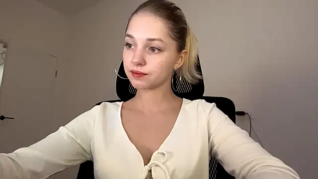 EveryoneEve online show from 07-29-26, 08:02
