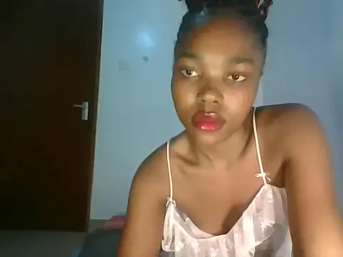 Snapshot of Glow_goddes chatting on 06-17-26, 08:36 Glow goddes online show from 06-17-26, 08:36