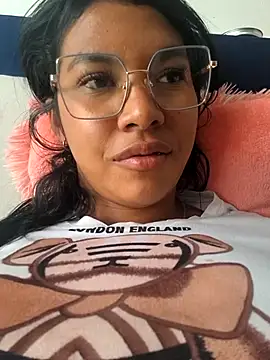 sophiagomezx online show from 07-31-26, 08:39