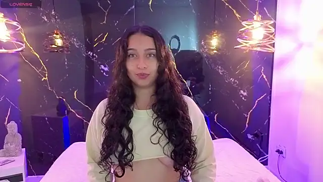 Snapshot of ZoeBlissX chatting on 06-19-26, 11:27 ZoeBlissX online show from 06-19-26, 11:27