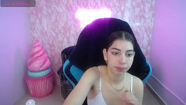 KiaraStar ch online show from 07-08-26, 01:23